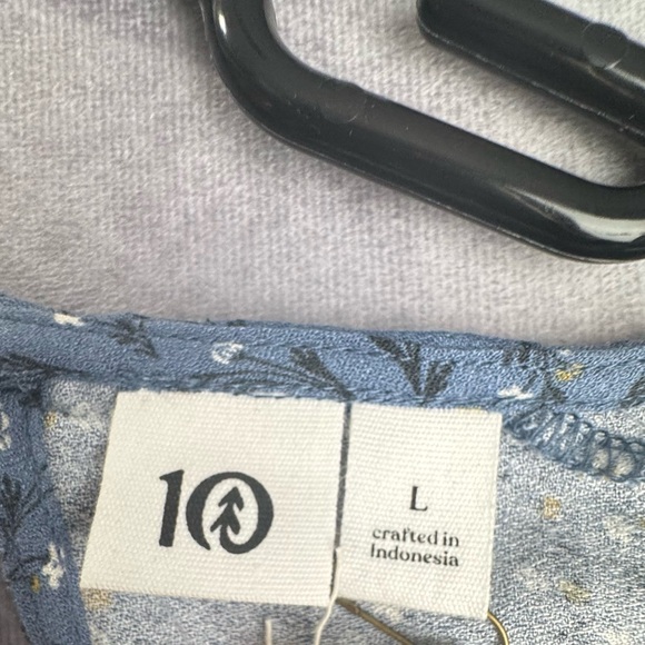 tentree Blue Floral Maxi Dress - Picture 4 of 9